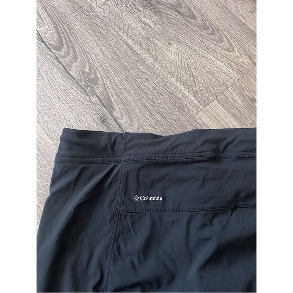 Columbia Skort Omni-Shield Black Advanced Repellancy Shorts Skirt Size 6 EUC - Picture 4 of 5